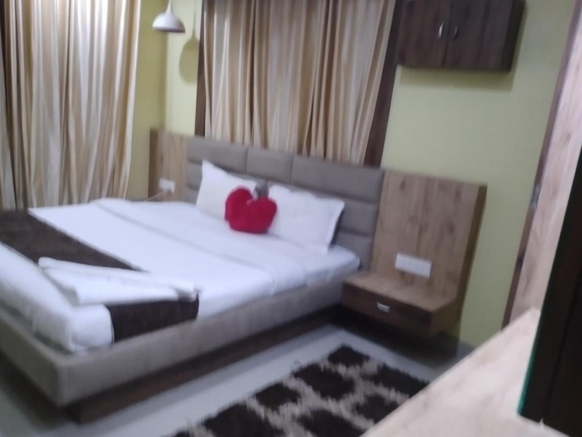 La Platina Premium Suites, Near Puri Sea Beach Exterior photo
