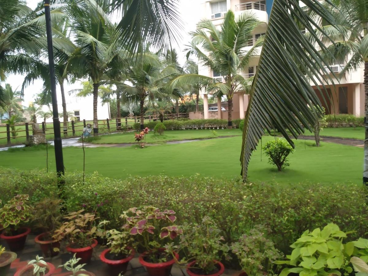 La Platina Premium Suites, Near Puri Sea Beach Exterior photo