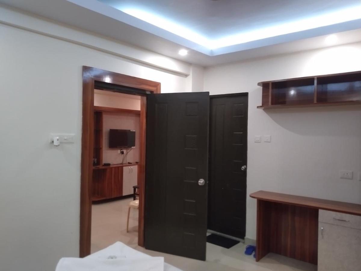La Platina Premium Suites, Near Puri Sea Beach Exterior photo