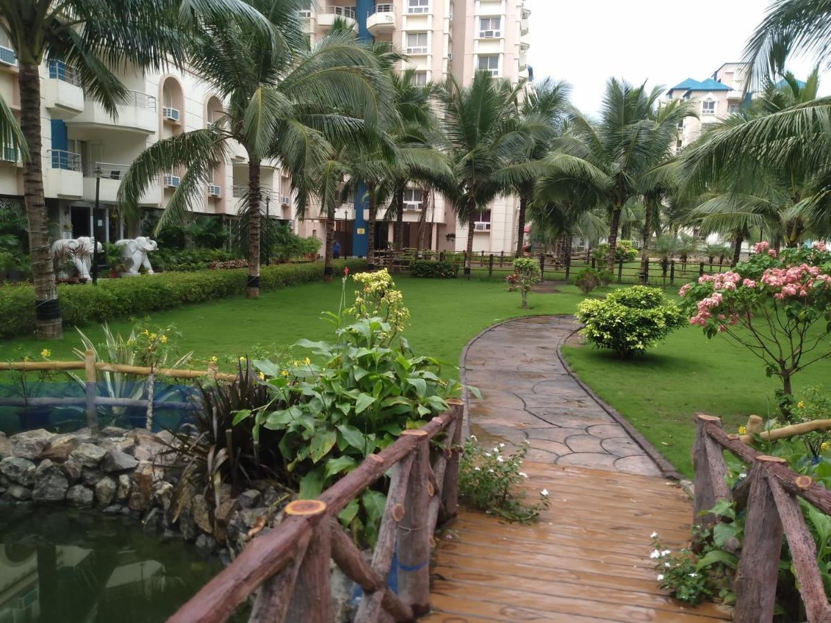 La Platina Premium Suites, Near Puri Sea Beach Exterior photo