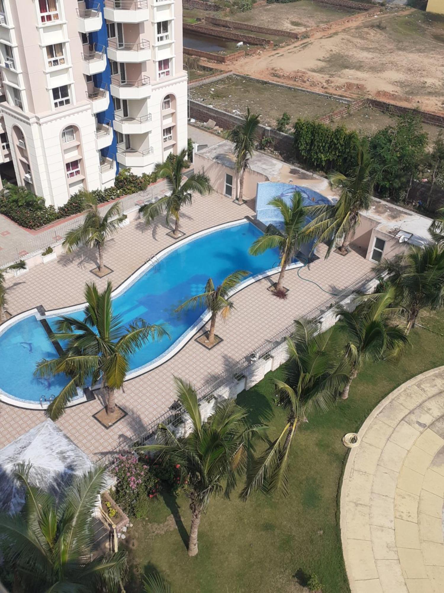 La Platina Premium Suites, Near Puri Sea Beach Exterior photo